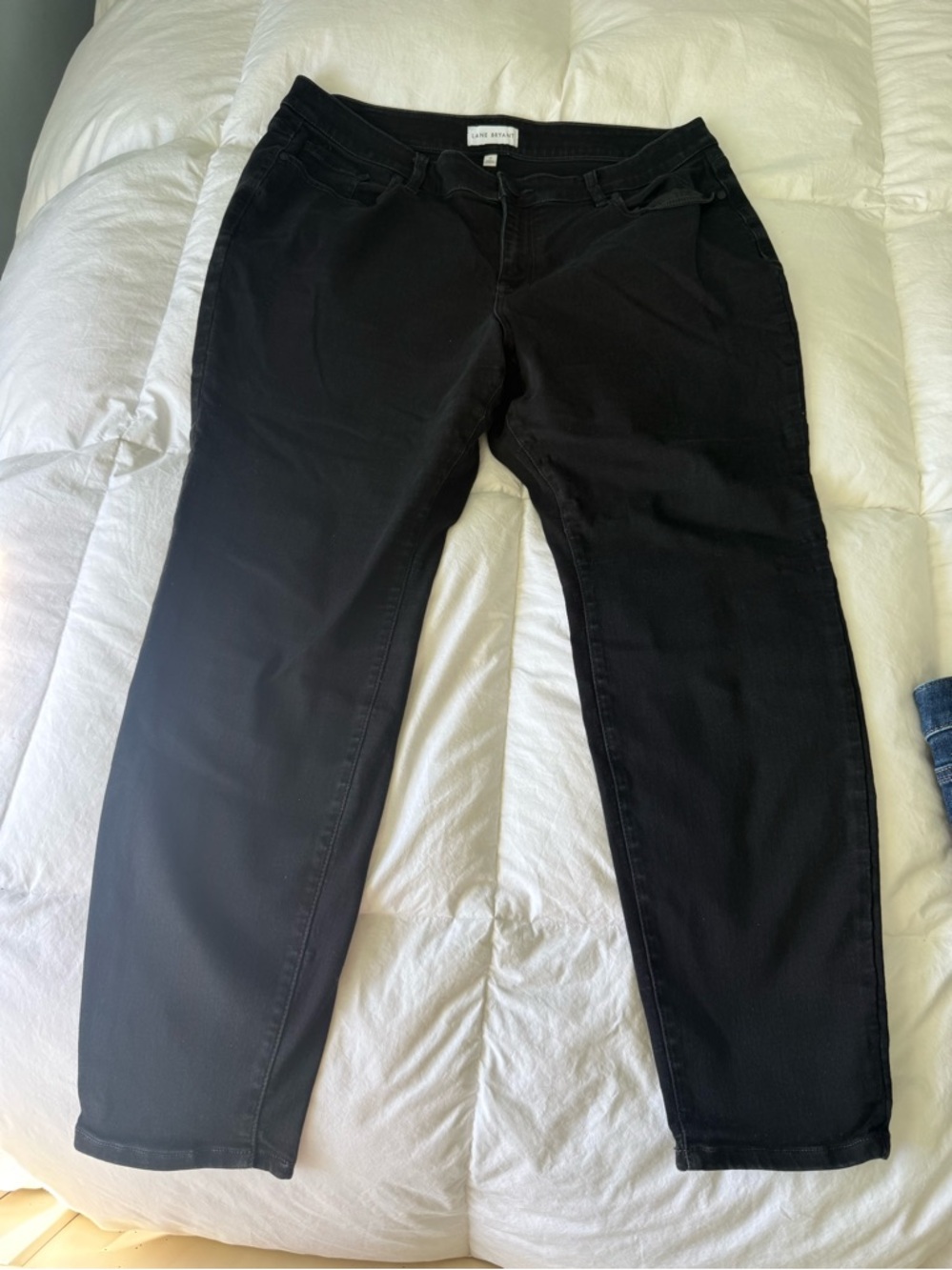 Lane Bryant Black Signature Fit Mid Rise Skinny Jeans flex magic waistband 18